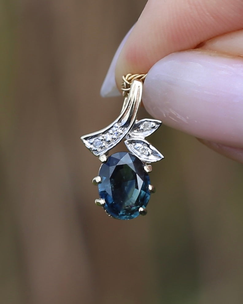 Approx 1.2ct Natural Sapphire and Single Cut Diamond Pendant, 1.1g
