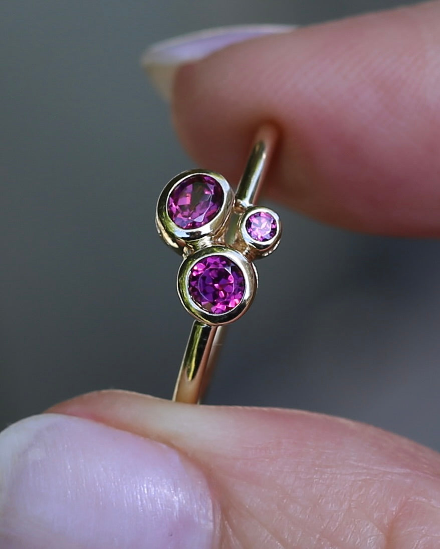 Rhodolite Garnet Three Stone Modern Bezel Set Bubble Trilogy, 9ct Yellow Gold, size O or 7.25, 1.75g