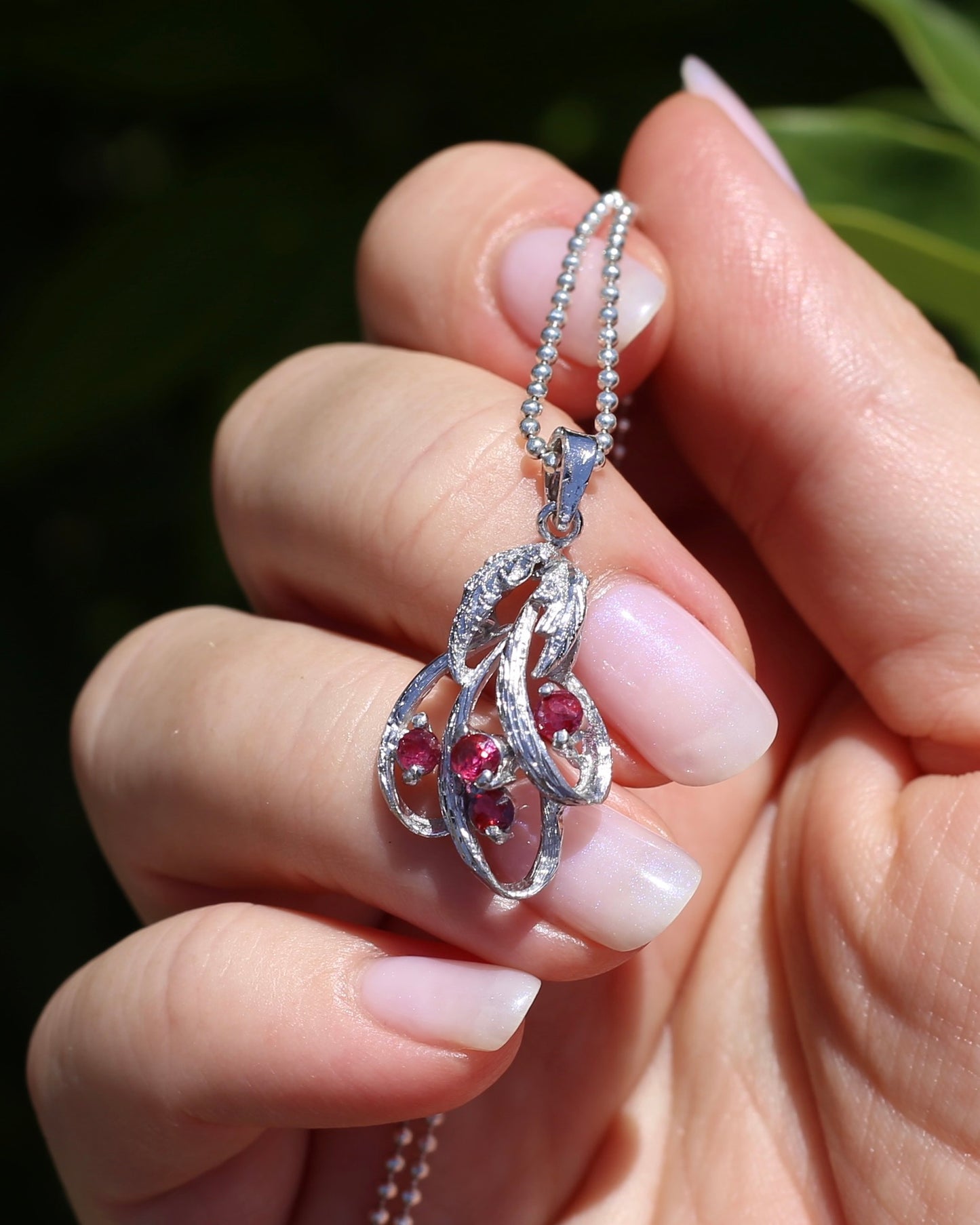 Sterling Silver Pink Sapphire/ Ruby Leaf Pendant, Sterling Silver, 2.66g