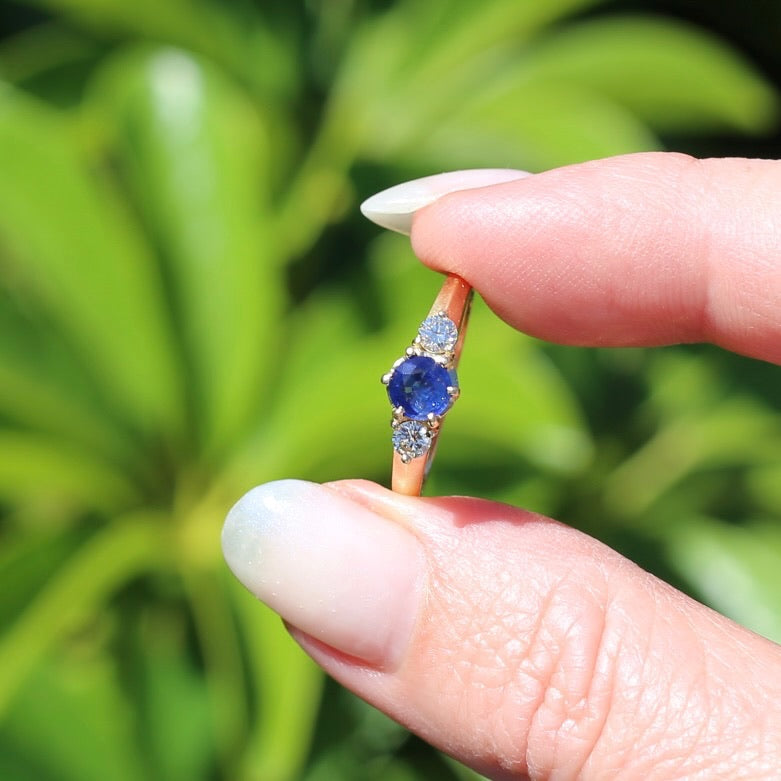 Bright Blue Natural Sapphire and Diamond Trilogy Ring, 18ct Yellow Gold, size K or 5.5