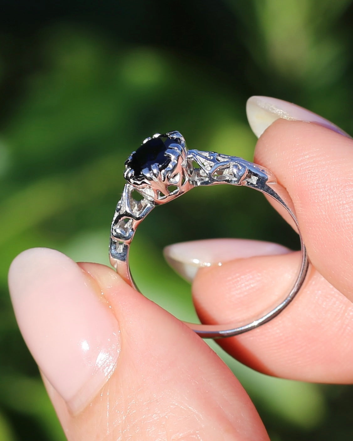 1.3ct Natural Blue Australian Sapphire, in a Vintage Double Claw Set 9ct White Gold Filigree Ring, size P or 7.75, 2.45g