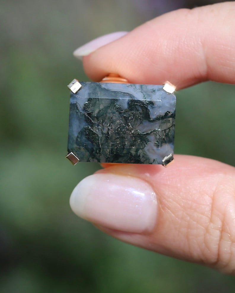 1963 London Made 14.5ct Moss Agate Cocktail Ring, 9ct Yellow Gold, size M or 6.25, 6.75g