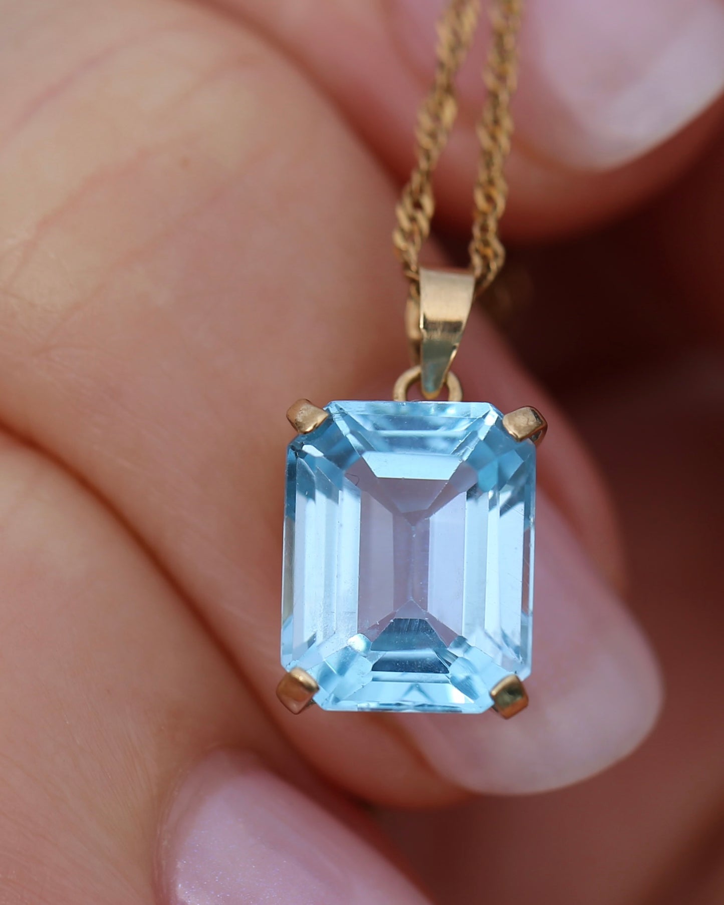 4.25ct Emerald Cut Topaz Pendant, 9ct Yellow Gold, 1.23g