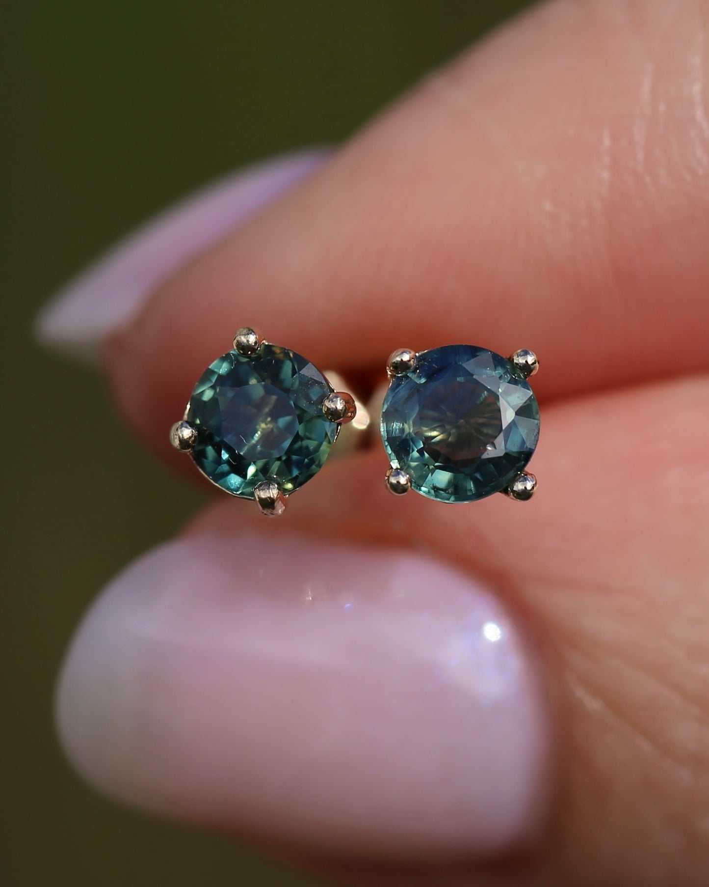 1.3ct Parti Sapphire Studs, 9ct Yellow Gold, 0.83g