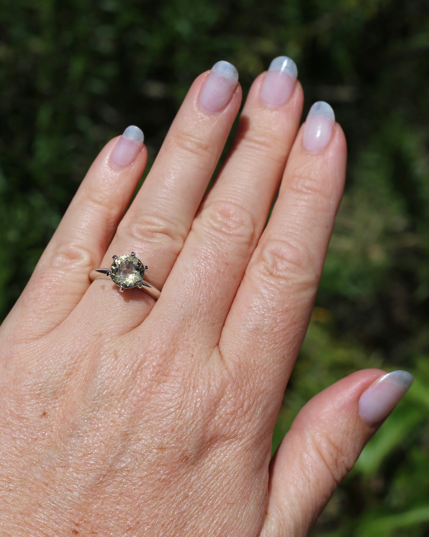 9mm 2.25ct Natural Yellow Beryl, 6 Claw Set, 9ct White Gold, size N1/2 or nearly 7, 3.75g