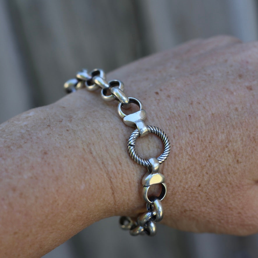 Hollow Silver Round Belcher Bracelet with Fancy Clasp