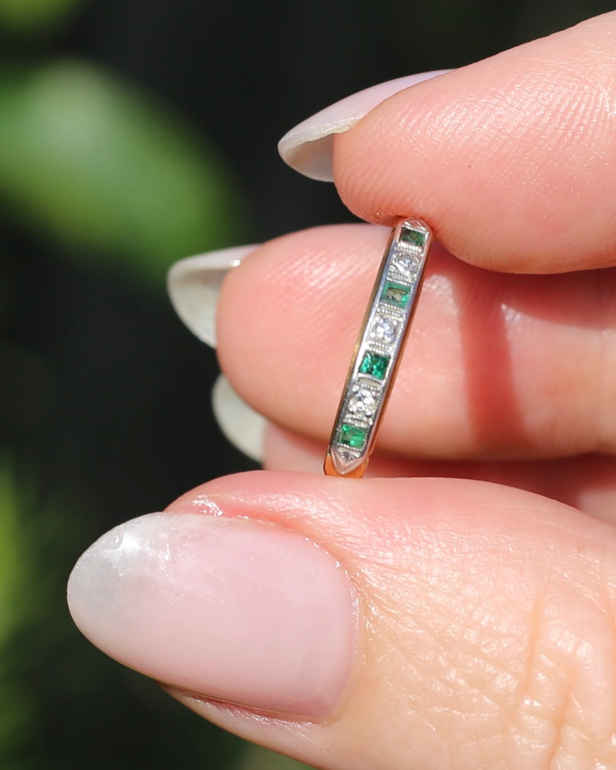 Circa 1930s Natural Emerald & Single Cut Diamond 18ct & Platinum 7 Stone Stacker, size O or 7.25, 2.05g