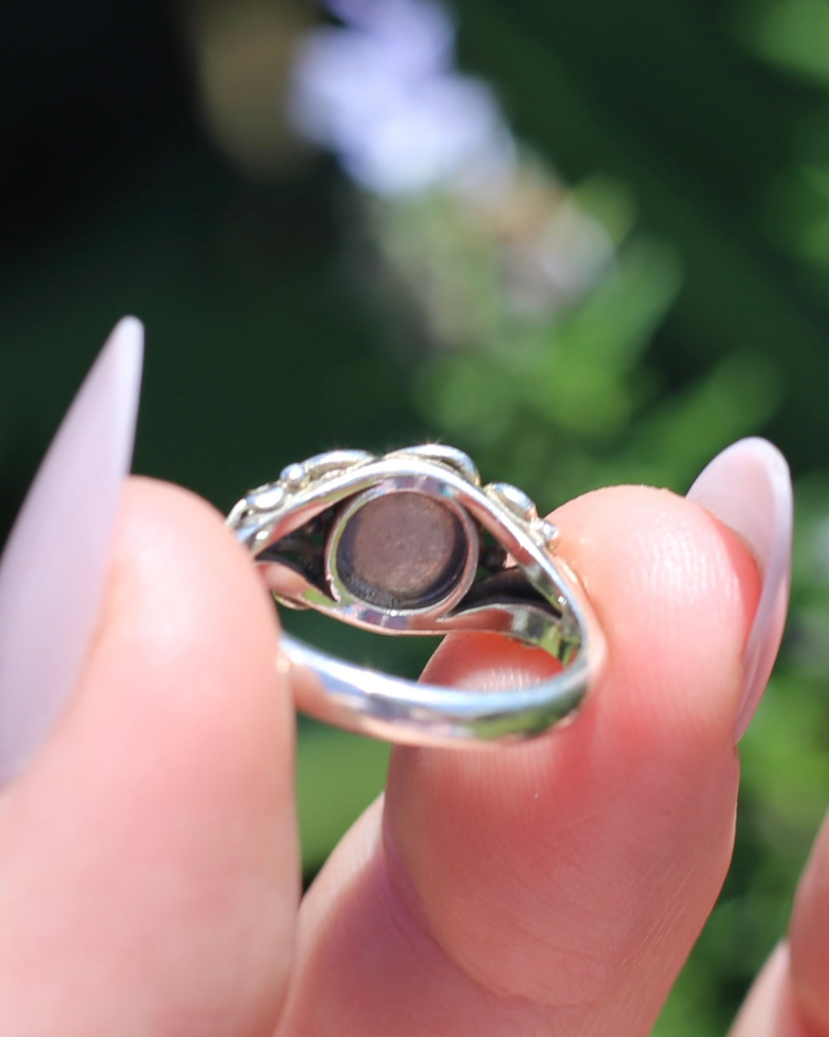 Amethyst Cabochon in Bezel Setting and Leaf & Swirl Surrounds, Sterling Silver, size J1/2 or 5, 3.38g