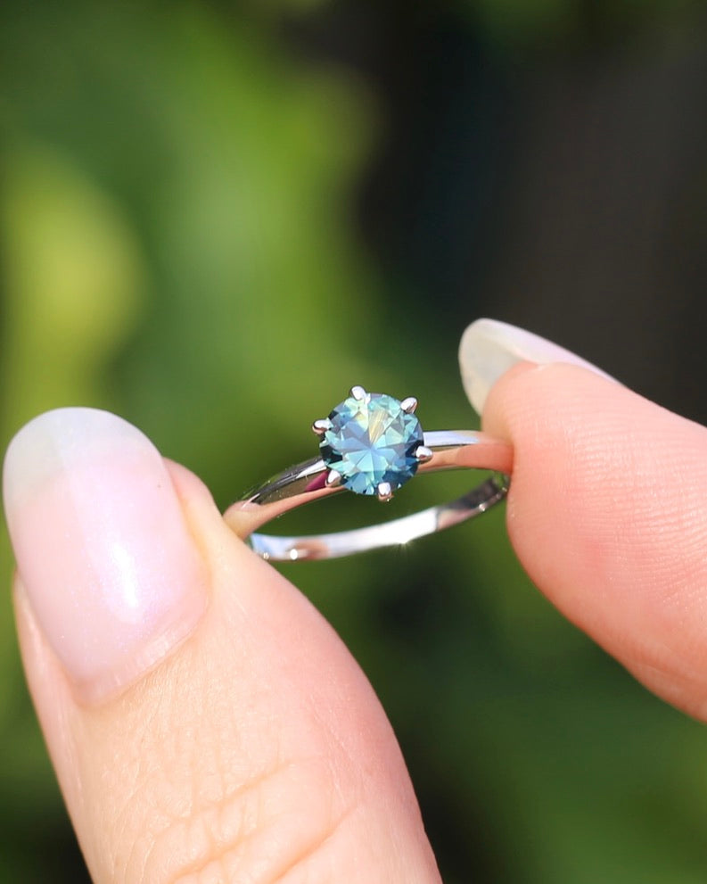1.19ct Parti Sapphire Solitaire, 6 claw 14ct White Gold, size L1/2 or 6, 2.26g, with valuation