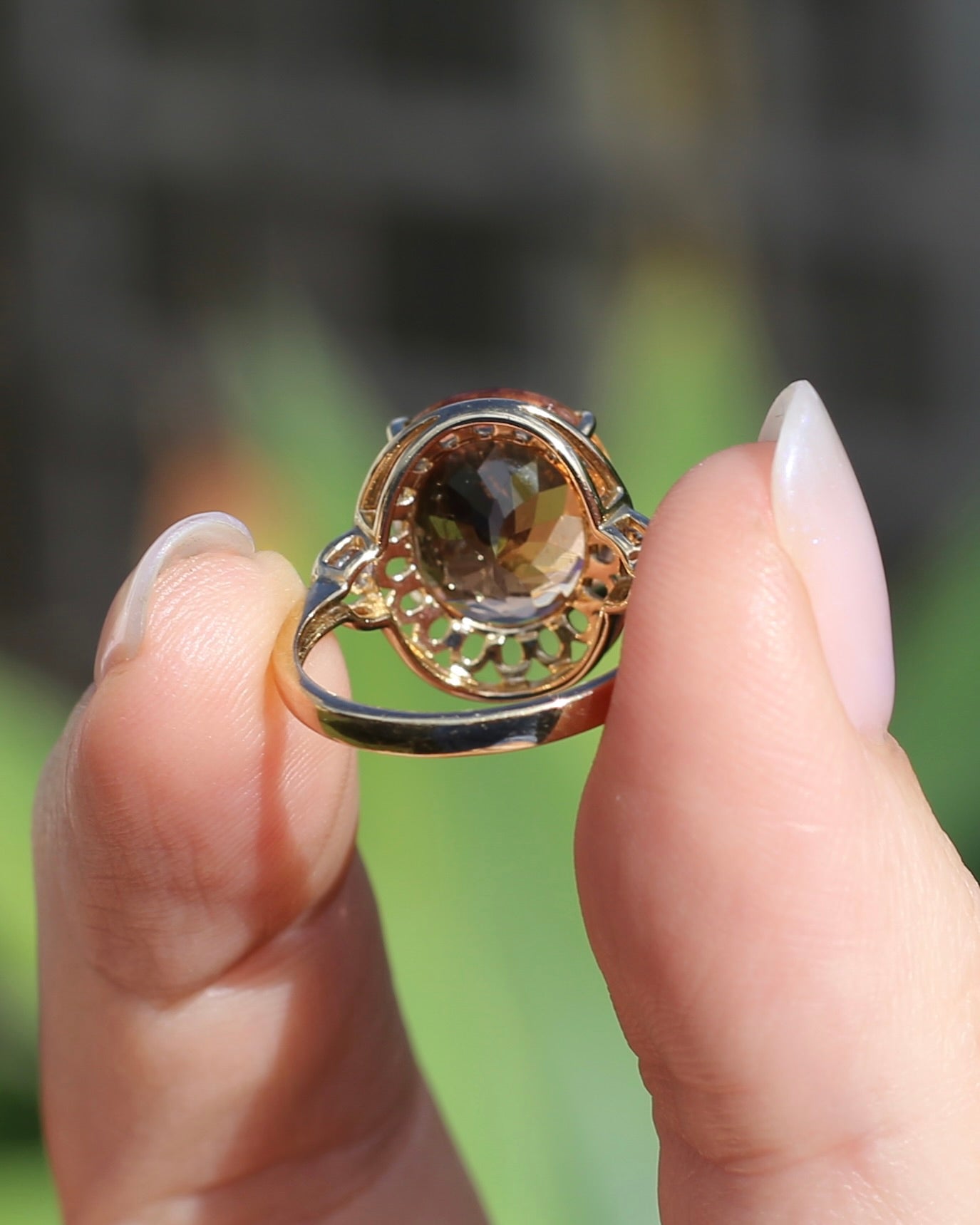 Oval Peach Tourmaline Ring, 9ct Yellow Gold, size N or 6.75, 3.95g, with valuation