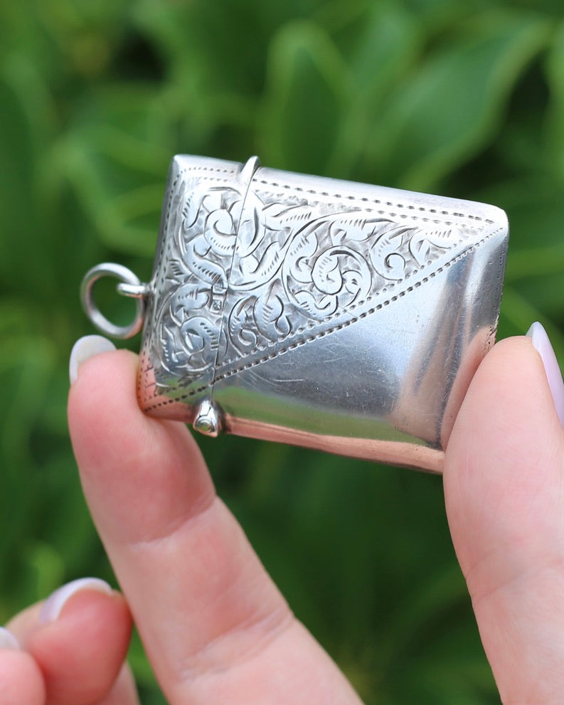 Antique 1898- 1899 Silver Vesta Case, With Leaf Design, initials FK 24.8g