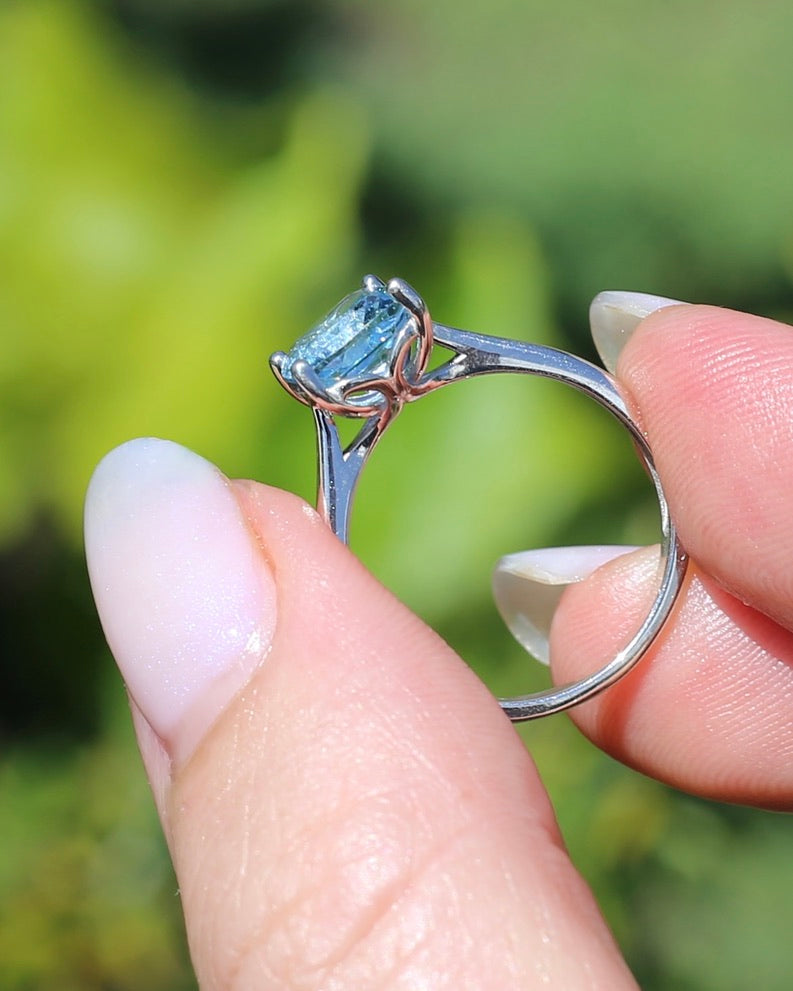 2.35ct Cushion Cut Blue Topaz Ring, Sterling Silver, size O1/2 or 7.25, 2.35g