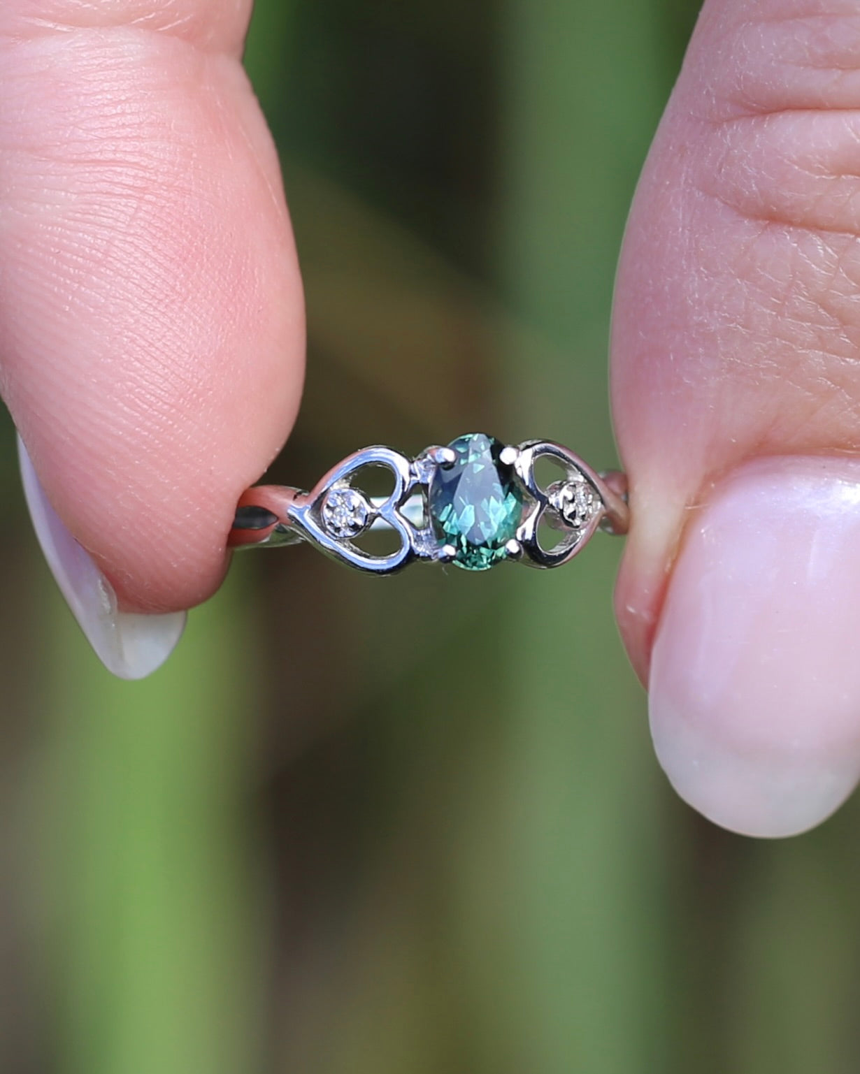 0.7ct Natural Green Parti Sapphire with tiny Diamond Set Heart Shoulders, 9ct White Gold, size K or 5.25, 1.27g