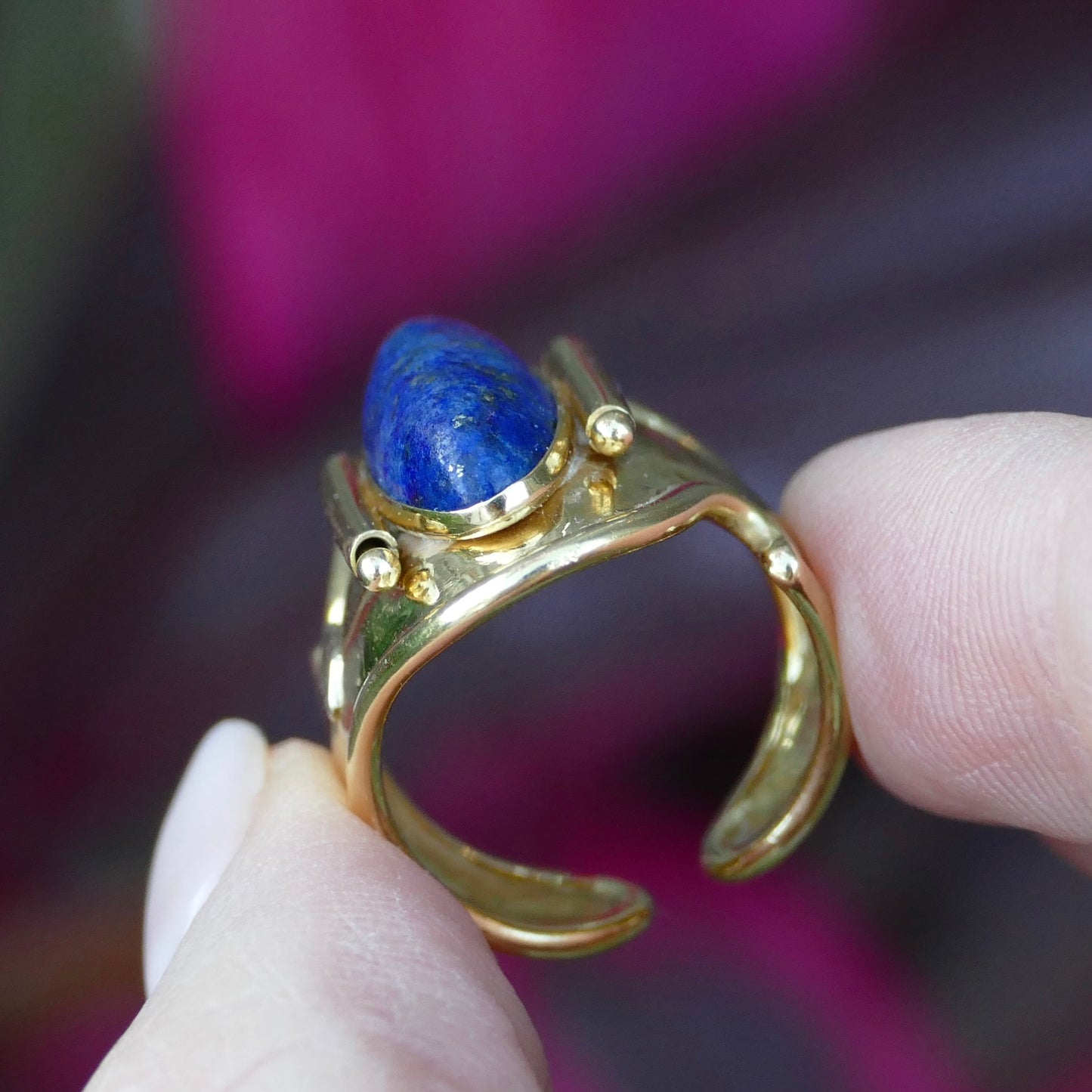 18ct Gold and Lapis Lazuli Cabochon Cuff Ring, size O but sizeable