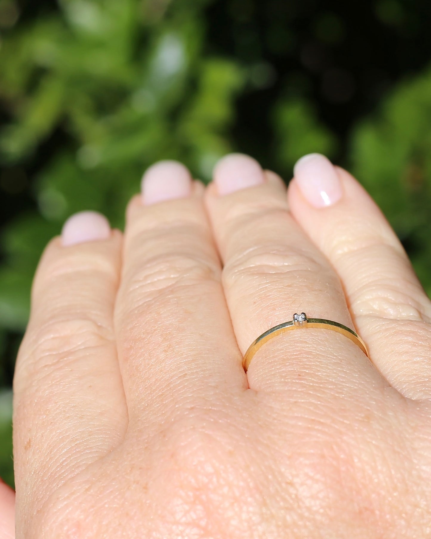 Vintage Knife Edge Dainty Single Diamond Stacker, 18ct Yellow Gold, size P or 7.75
