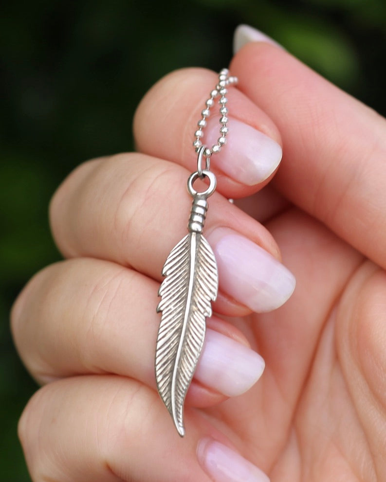 Vintage Feather Pendant, Sterling Silver, 2.4g