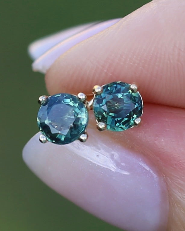 1.3ct Parti Sapphire Studs, 9ct Yellow Gold, 0.83g