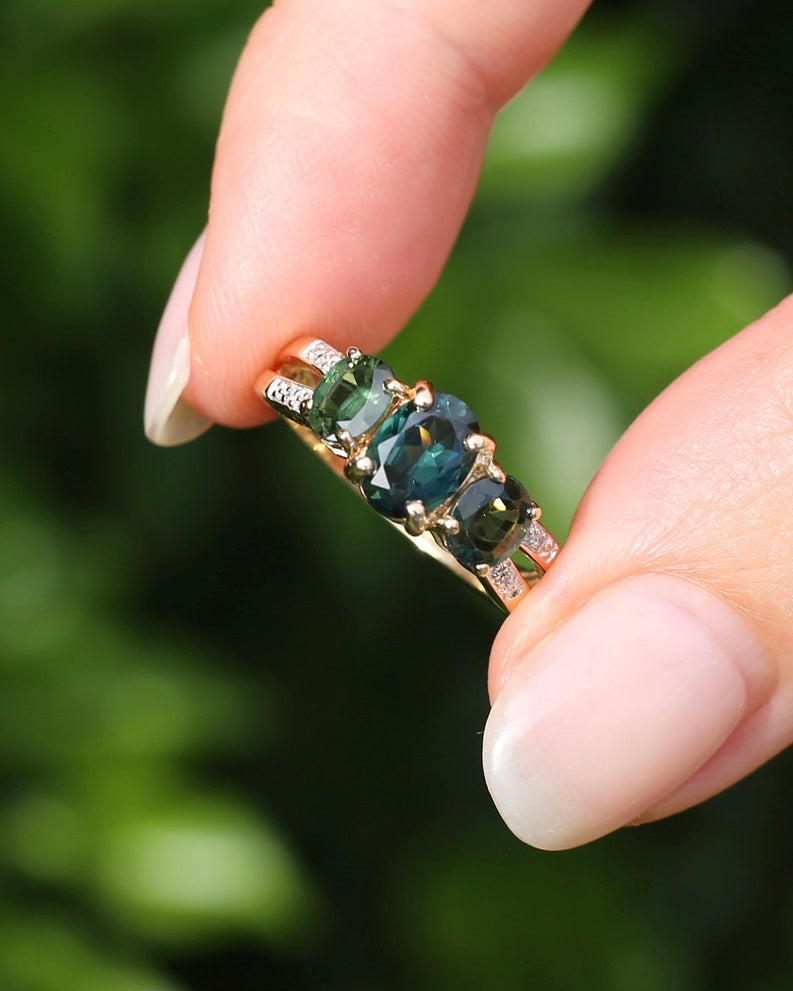 2.49ct Australian Green and Parti Sapphire Trilogy with diamond side stones, 10ct Yellow Gold, size 7 or just over N1/2, 3.38g