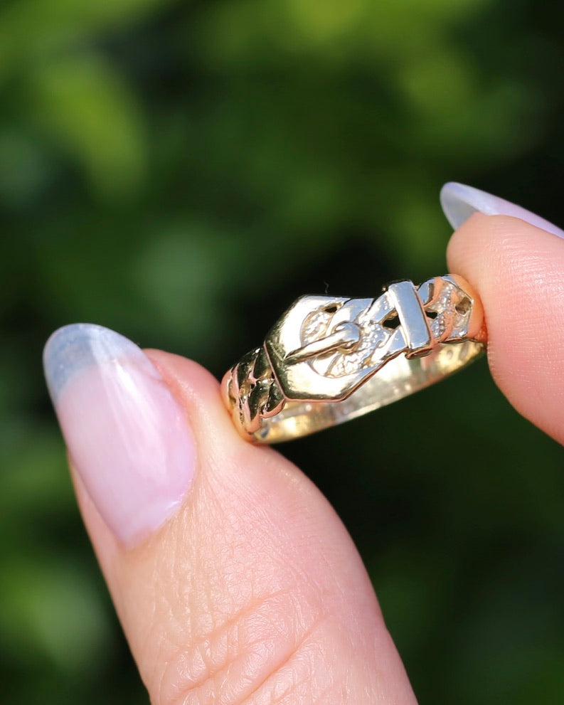 Post 1972 Sheffield Made Buckle Ring, 9ct Yellow Gold, size S1/2 or 9.25, 3.42g