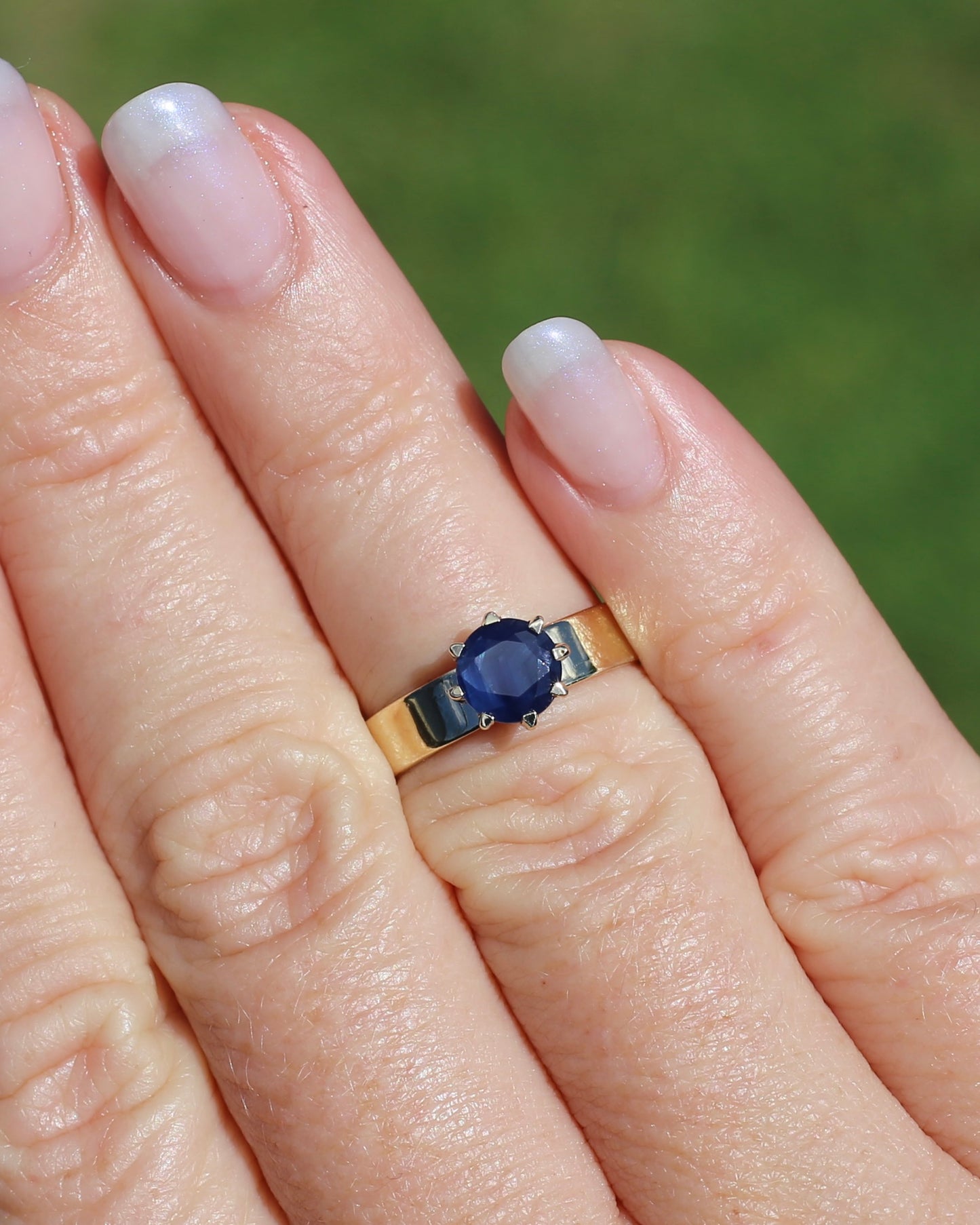 ON HOLD Multi Claw Set Vintage Blue Sapphire Ring with Silk Inclusions, 9ct Yellow Gold, size L1/2 or 6, 2.49g