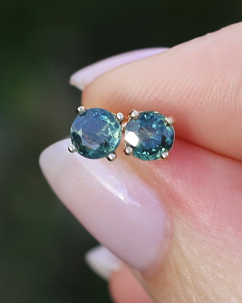 1.3ct Parti Sapphire Studs, 9ct Yellow Gold, 0.83g