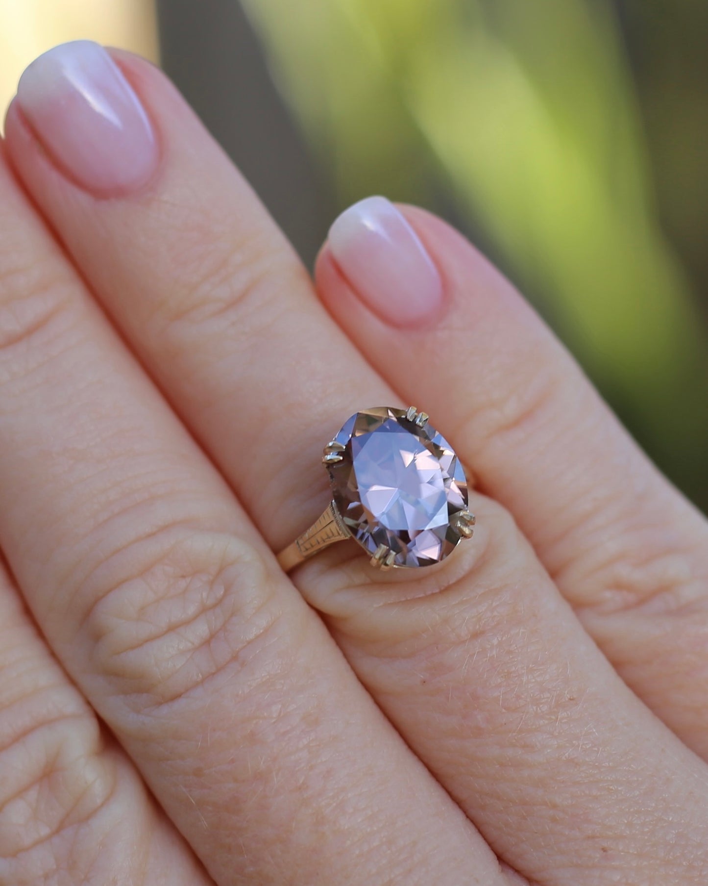 ON HOLD 7.9ct Mauve Damask Rose Oval Natural Zircon in Vintage 9ct Double Claw Ring, 9ct Yellow Gold, size M or 6.25, 3.59g