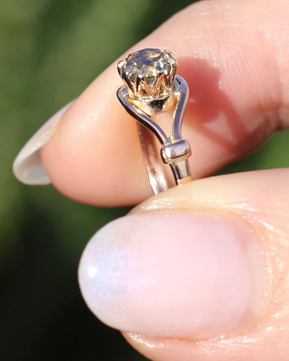 East African Green Zircon, Vintage 8 Claw Setting, Old Rosey Gold, size M1/2 or 6.5