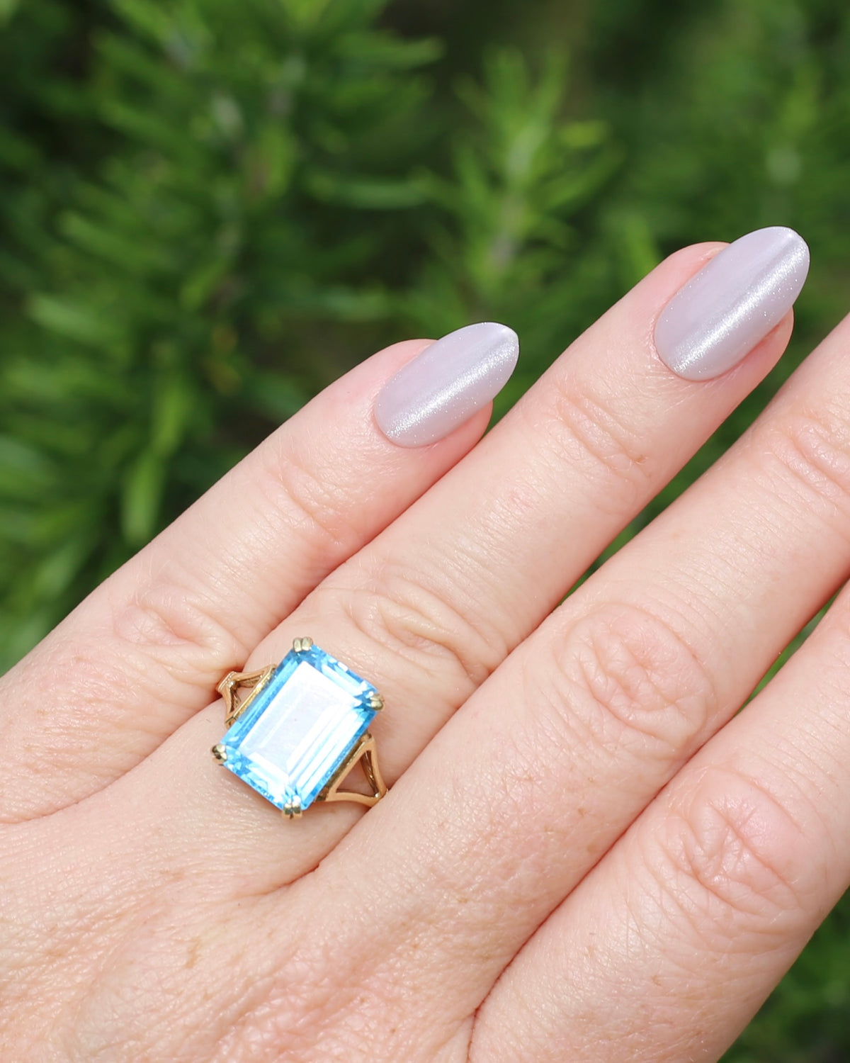 Emerald Cut Blue Topaz Cocktail Ring, 9ct Yellow Gold, size 7.75 or just over P, 4.85g