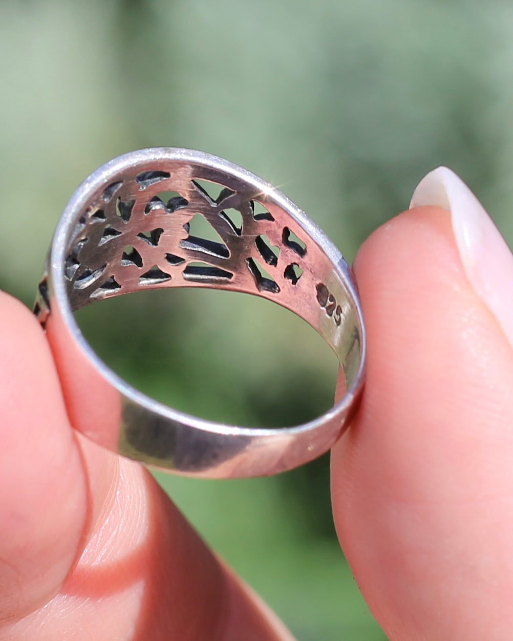 Hand Carved Flat Swirl J Ring, Sterling Silver, size R or 8.5 - fits more like a Q1/2 due to width, 3.78g