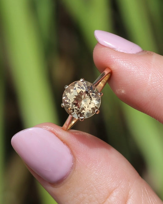 2.5ct Round Natural Heliodor (Yellow Beryl), 6 Claw Set, 9ct Yellow Gold, size N1/2 or 7, 2.0g