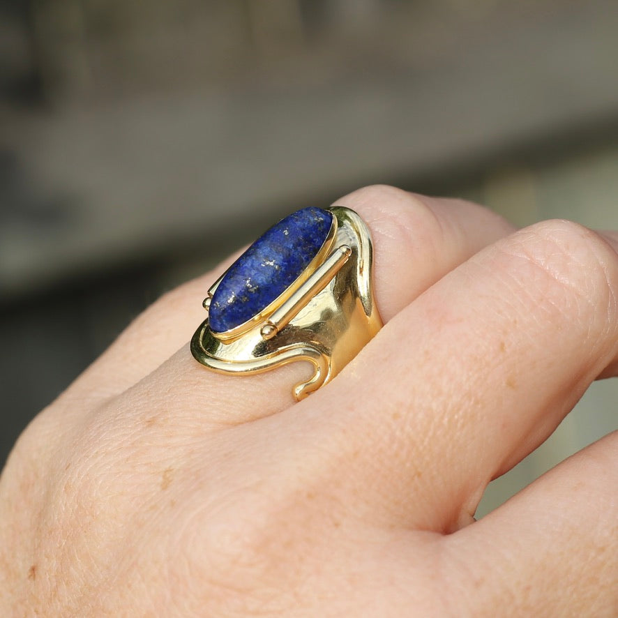 18ct Gold and Lapis Lazuli Cabochon Cuff Ring, size O but sizeable