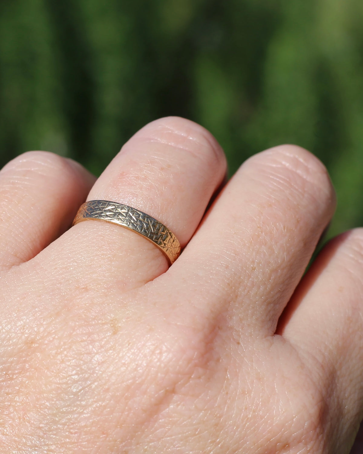 1981 London Made Textured 4mm Wedder, 9ct Yellow Gold, size 7 or just over N1/2, 2.25g