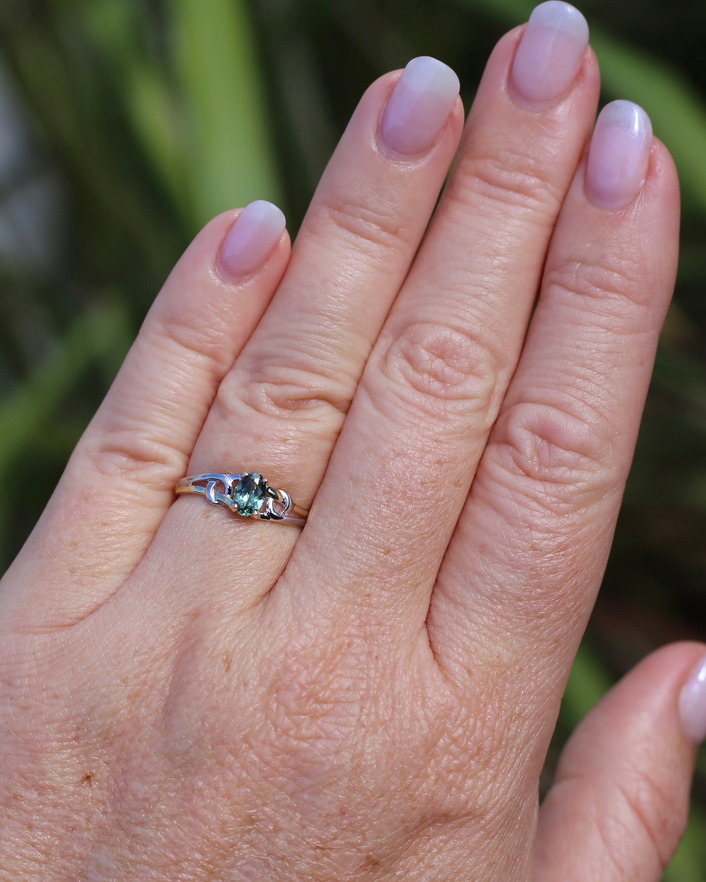 0.65ct Sage Green Parti Australian Sapphire, 9ct Yellow and White Gold, size O or 7.25, 1.30g