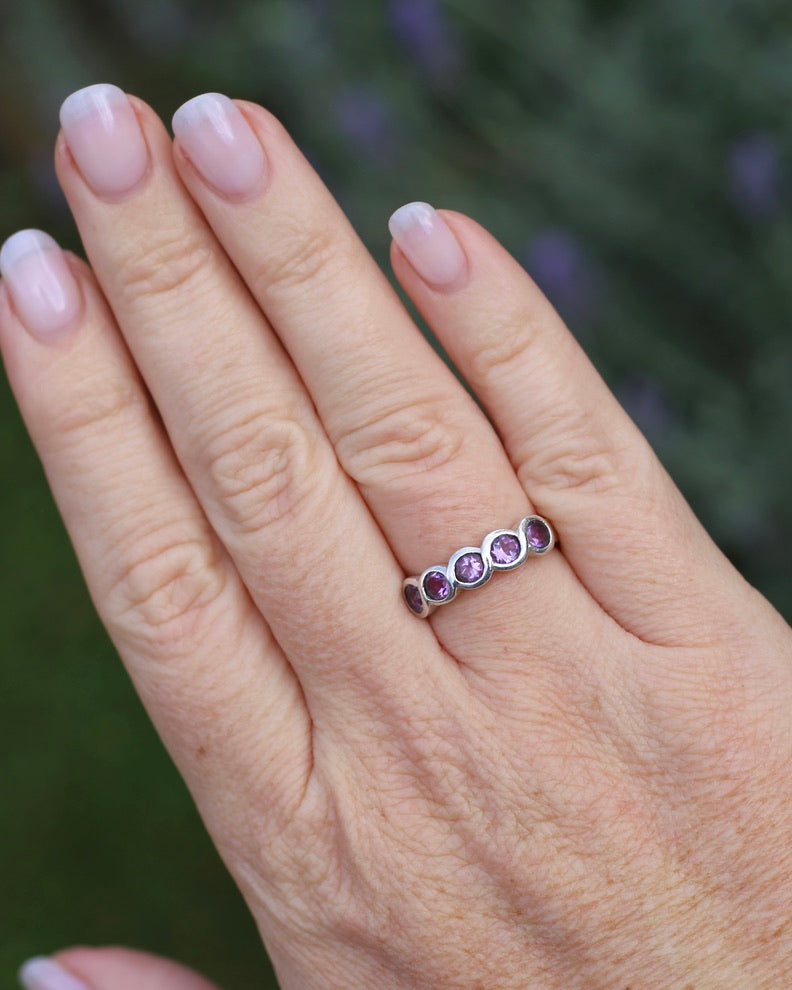 Five Stone Bezel Set Amethyst Silver Ring, Sterling Silver, size O or 7.25, 3.41g