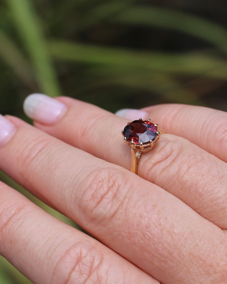 4ct Natural Red Zircon in Vintage Birmingham Made 1973 Multi Claw Ring, 9ct Yellow Gold, size M1/2 or 6.5, 2.61g