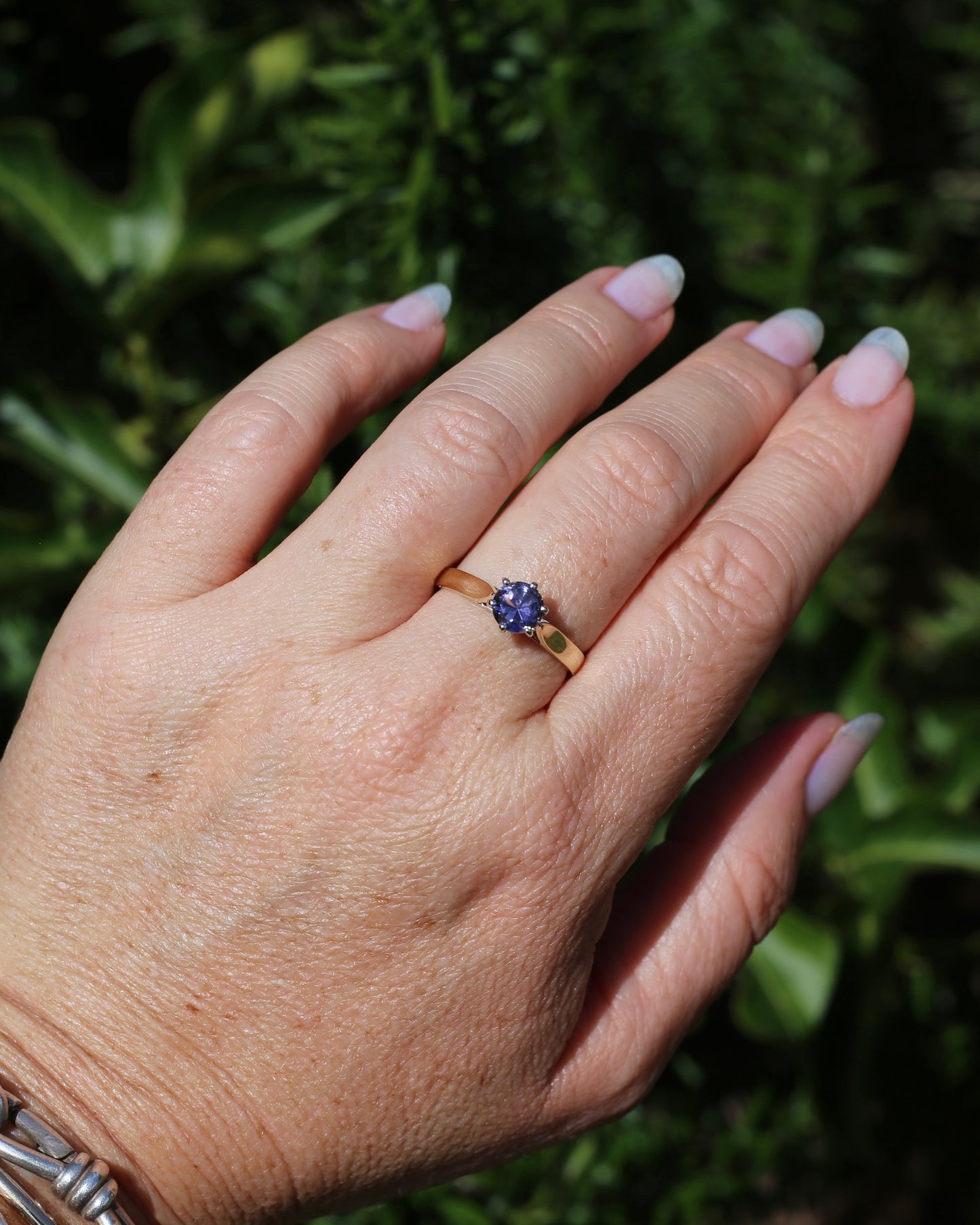 Hand Carved Australian Iolite Solitaire Ring, 9ct White and Yellow Gold, size S1/2 or 9.25, 3.03g