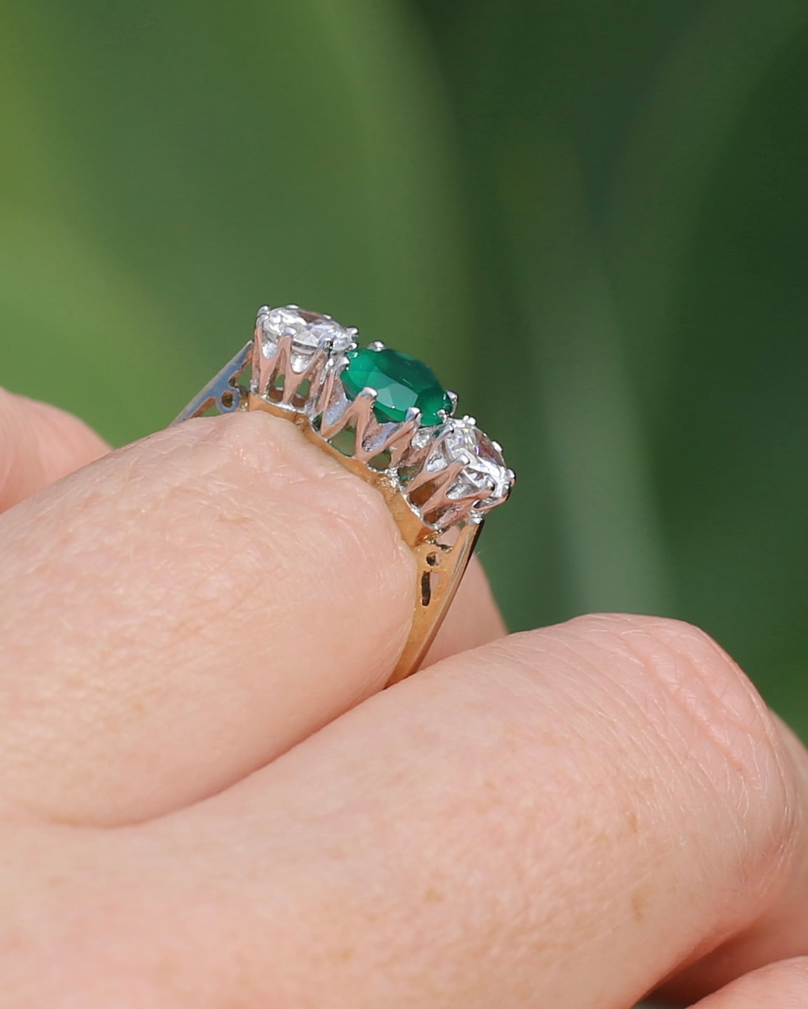 1988 Made Green and White Stone Trilogy, 9ct Yellow and White Gold, size L or 5.75, 2.23g