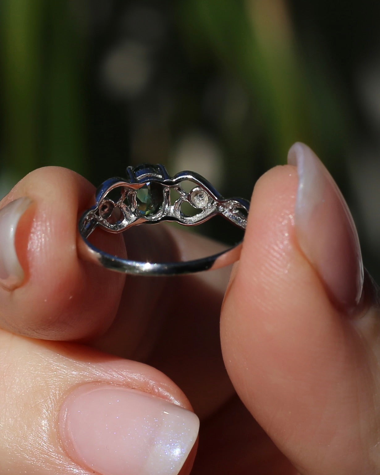 0.7ct Natural Green Parti Sapphire with tiny Diamond Set Heart Shoulders, 9ct White Gold, size K or 5.25, 1.27g