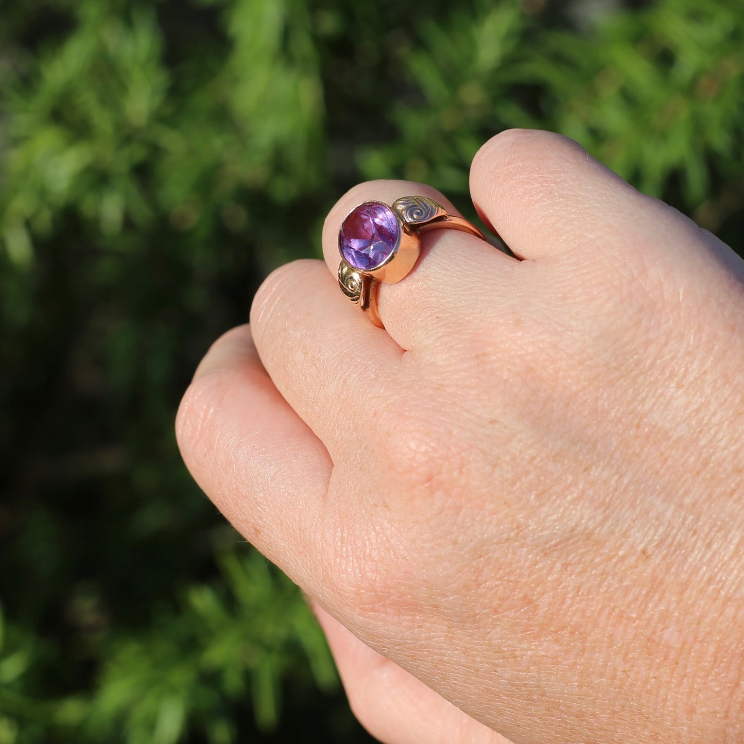 7ct Colour Change Sapphire Russian Cocktail Ring 1960s-1970s, 14ct Rose Gold, size Q or 8.25