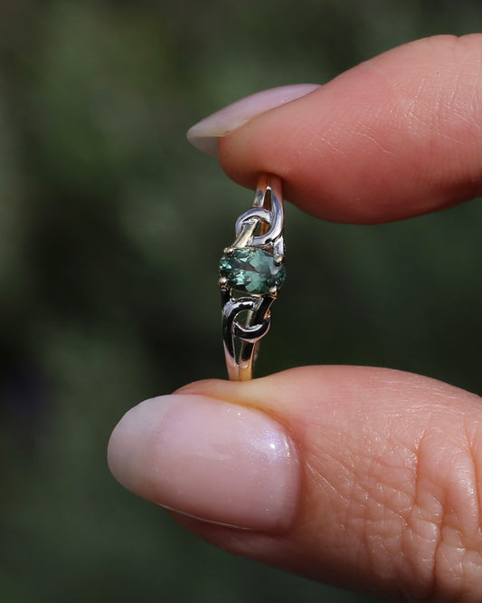 0.65ct Sage Green Parti Australian Sapphire, 9ct Yellow and White Gold, size O or 7.25, 1.30g