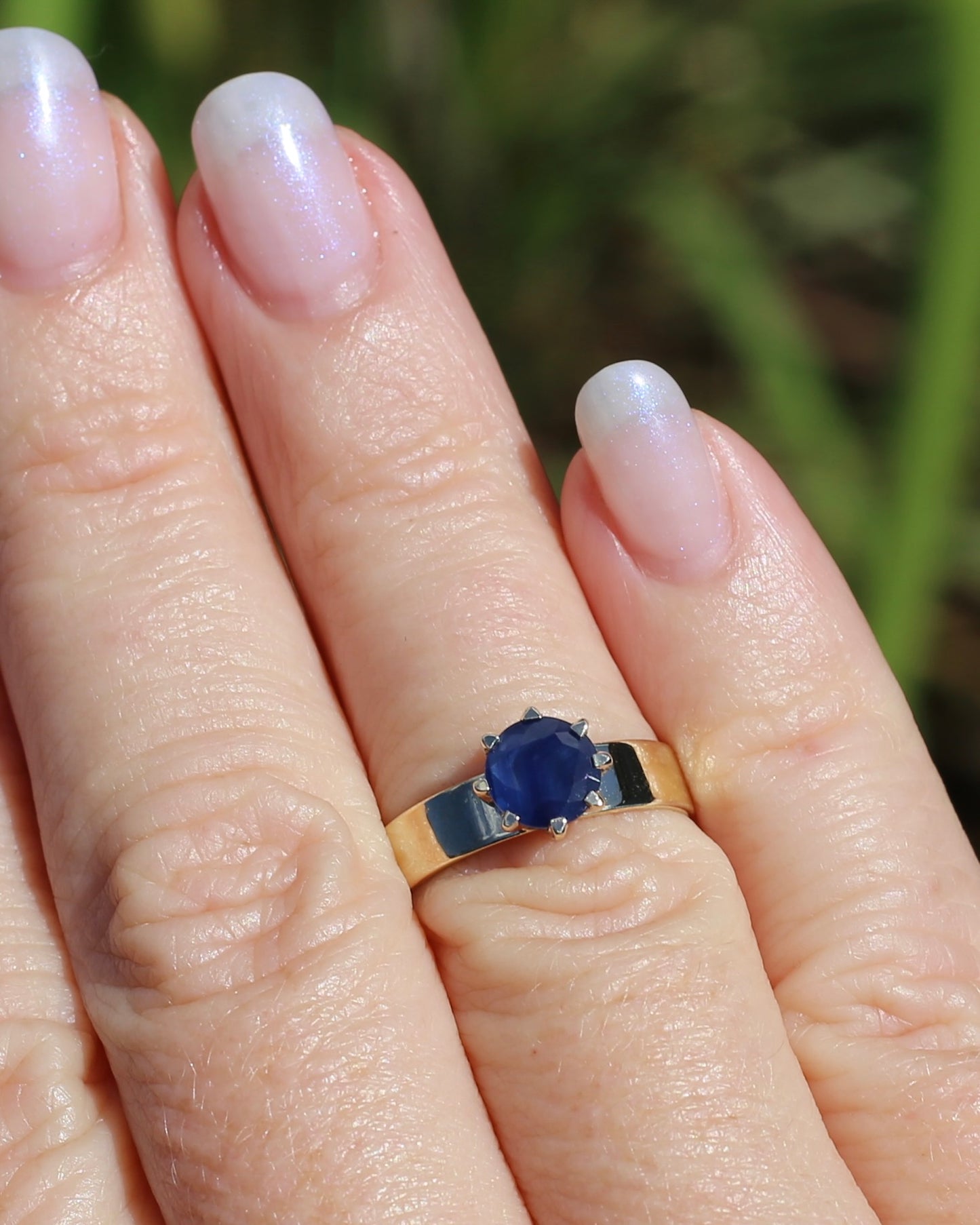 ON HOLD Multi Claw Set Vintage Blue Sapphire Ring with Silk Inclusions, 9ct Yellow Gold, size L1/2 or 6, 2.49g