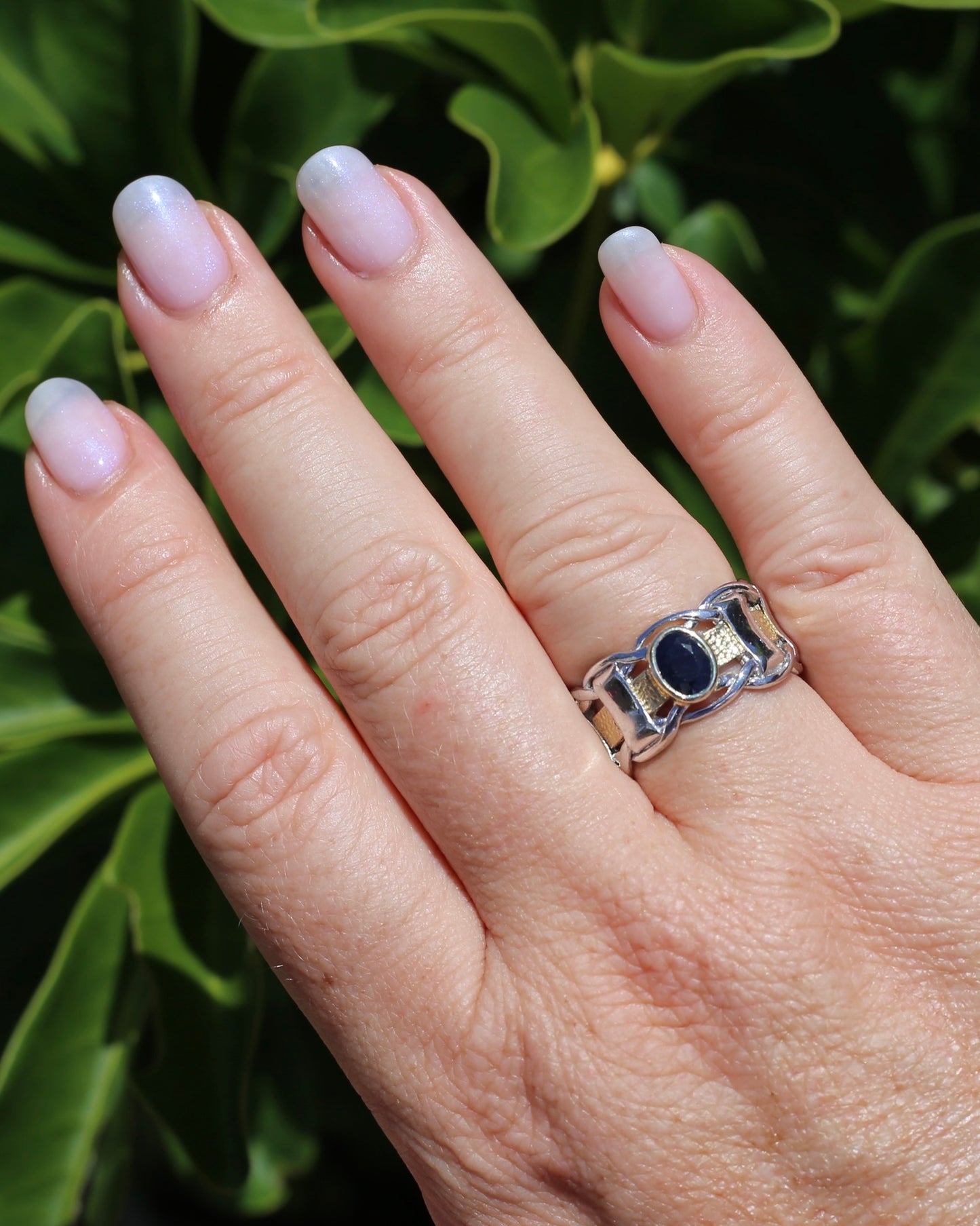 Mixed Metal Bezel Set Natural Sapphire Chunky Textured Ring in 9ct Yellow Gold and Sterling Silver, size R ot 8.5 (fits like P1/2 or 8), 8.77g