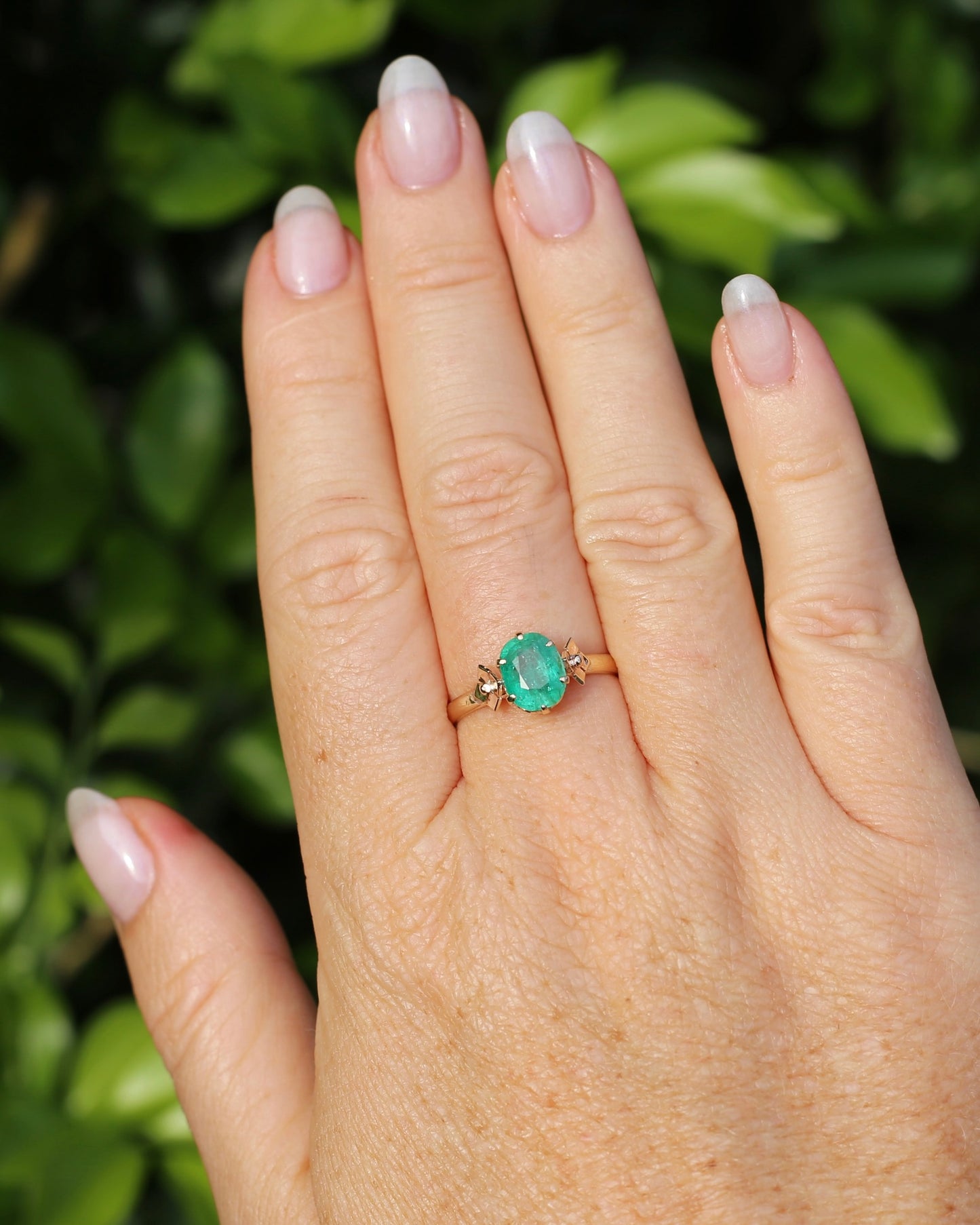 1.79ct Natural Untreated Oval Emerald in Circa 1960s 18ct Yellow Gold Claw Set Ring, 18ct Yellow Gold, size Q1/2 or 8.5, with Valuation