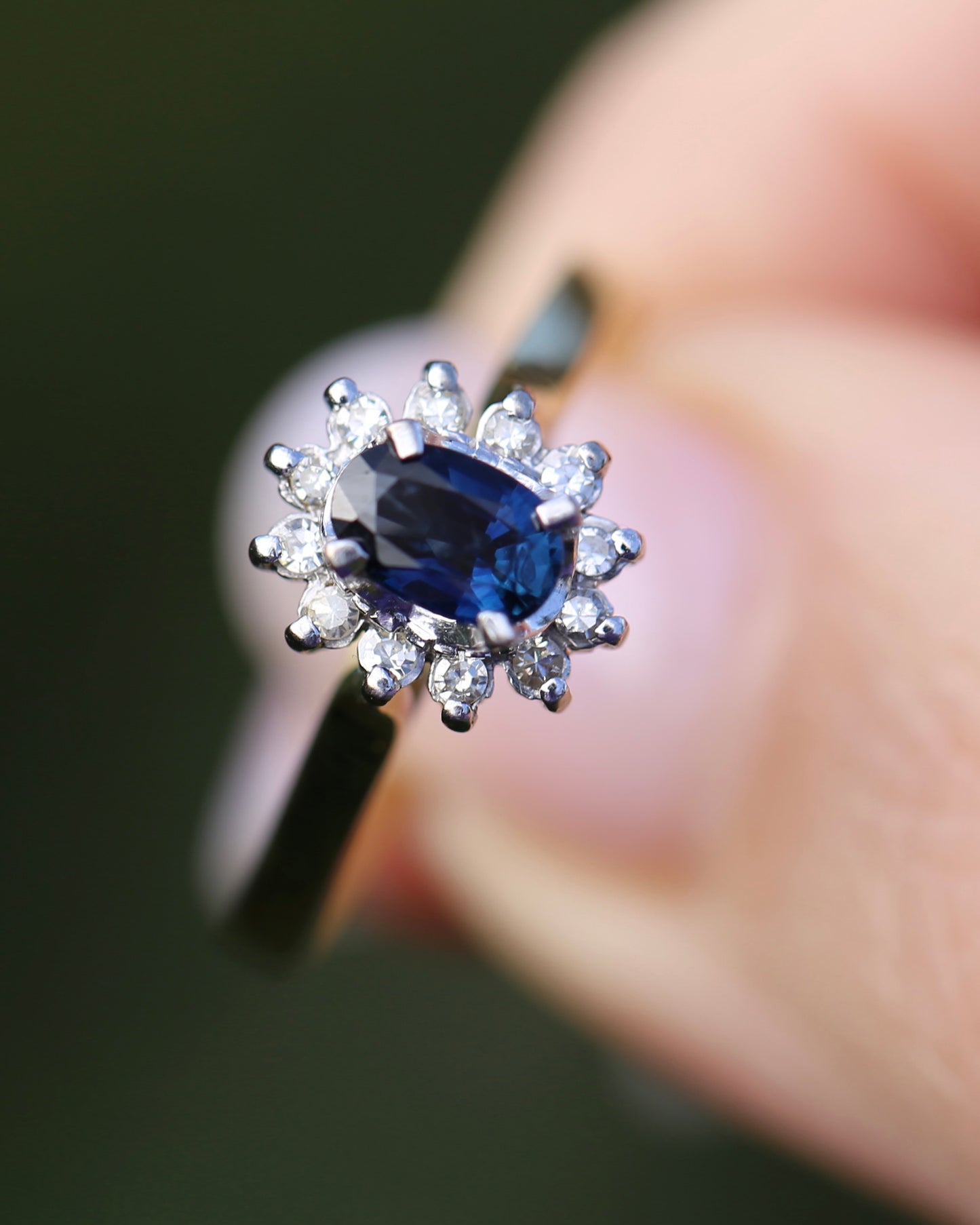 Natural Sapphire and Diamond Halo, 18ct White and Yellow Gold, size R or just over 8.5, 3,15g