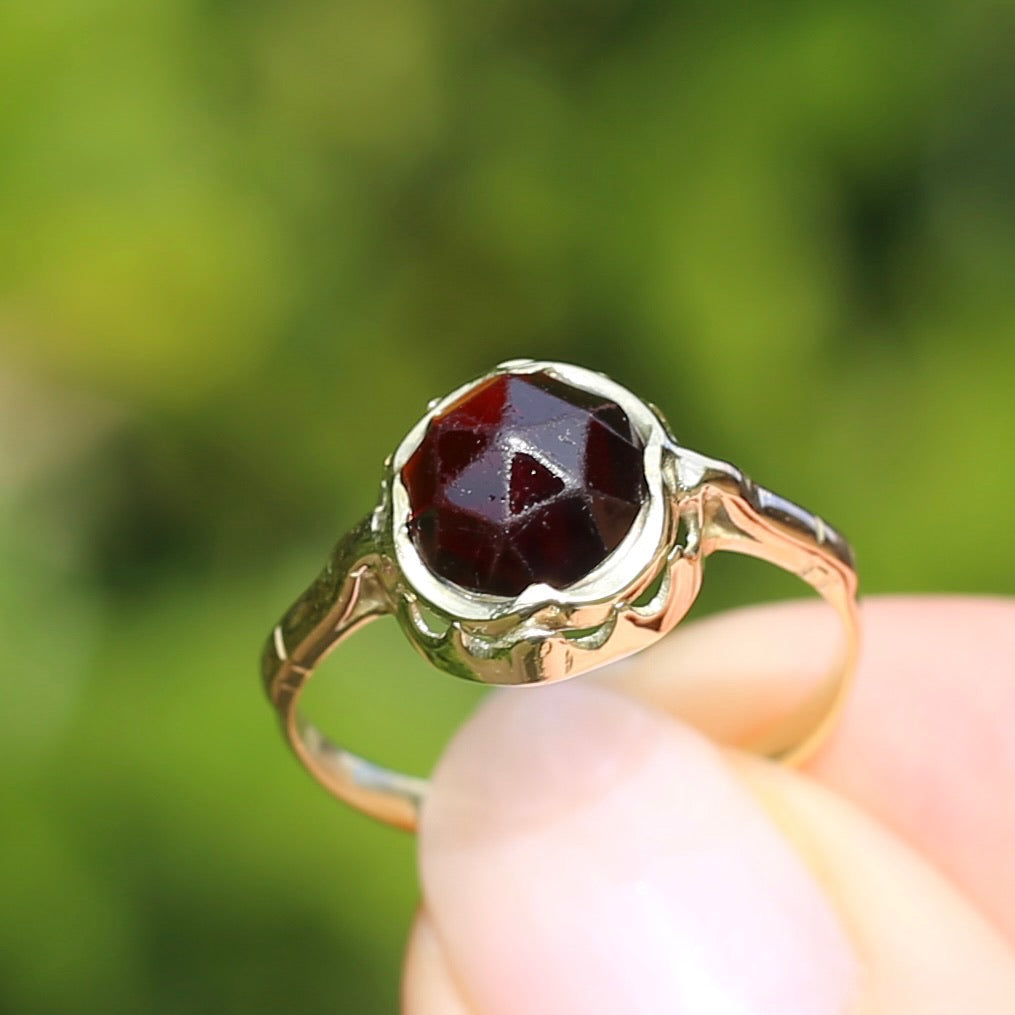 1931 Dutch Rose Cut Garnet, 583 Yellow & Rosey Gold, size 8 or nearly Q