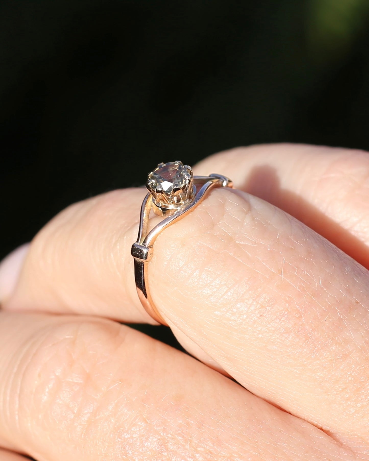 East African Green Zircon, Vintage 8 Claw Setting, Old Rosey Gold, size M1/2 or 6.5