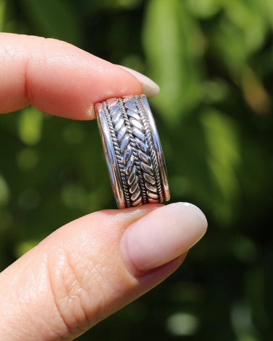 Vintage Tactile Rope Patterned Ring, Sterling Silver, size V1/2 or 10.75, fits more like a T1/2 or 9.75, 11.5g