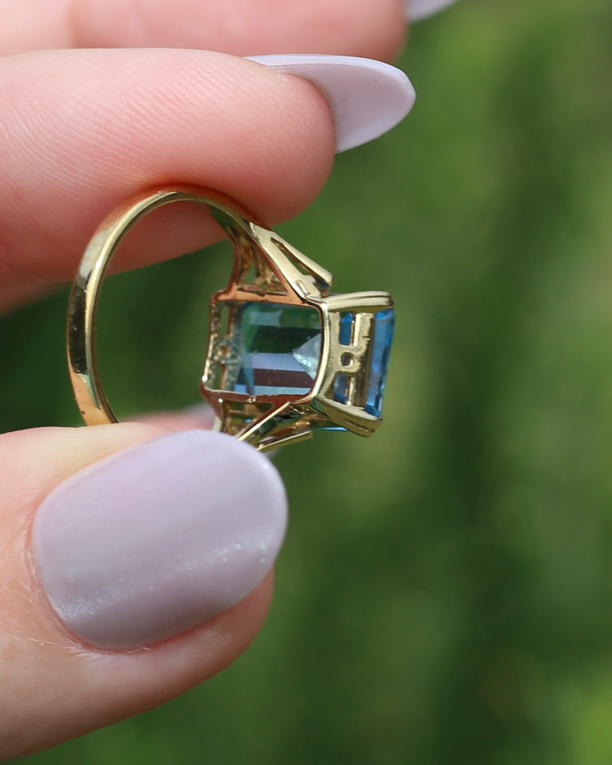 Emerald Cut Blue Topaz Cocktail Ring, 9ct Yellow Gold, size 7.75 or just over P, 4.85g