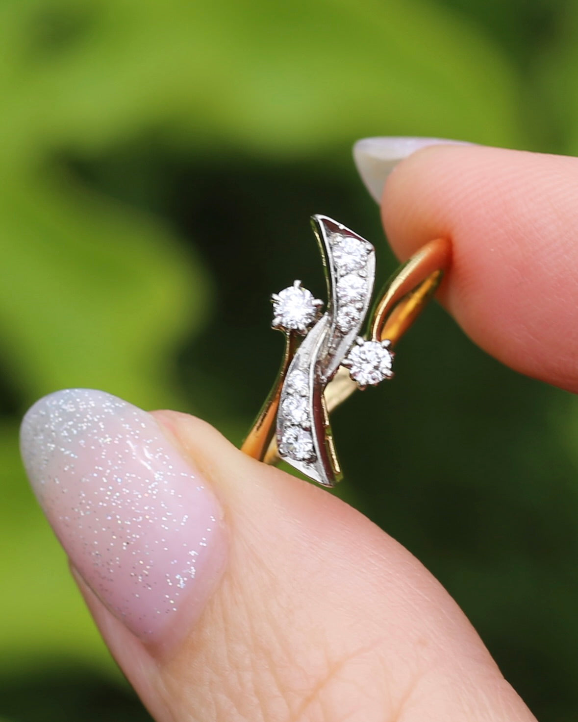 Antique Circa 1910 "Belle Epoque Toi et Moi" Asymmetric Diamond Bow Ring, 18ct Yellow Gold and Platinum, size L1/2 or 6, 3.62g