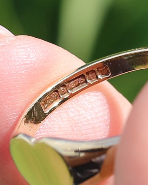 1973 Made Birmingham Heart Shaped Signet Ring, 9ct Yellow Gold, size R or 8.75, 2.91g